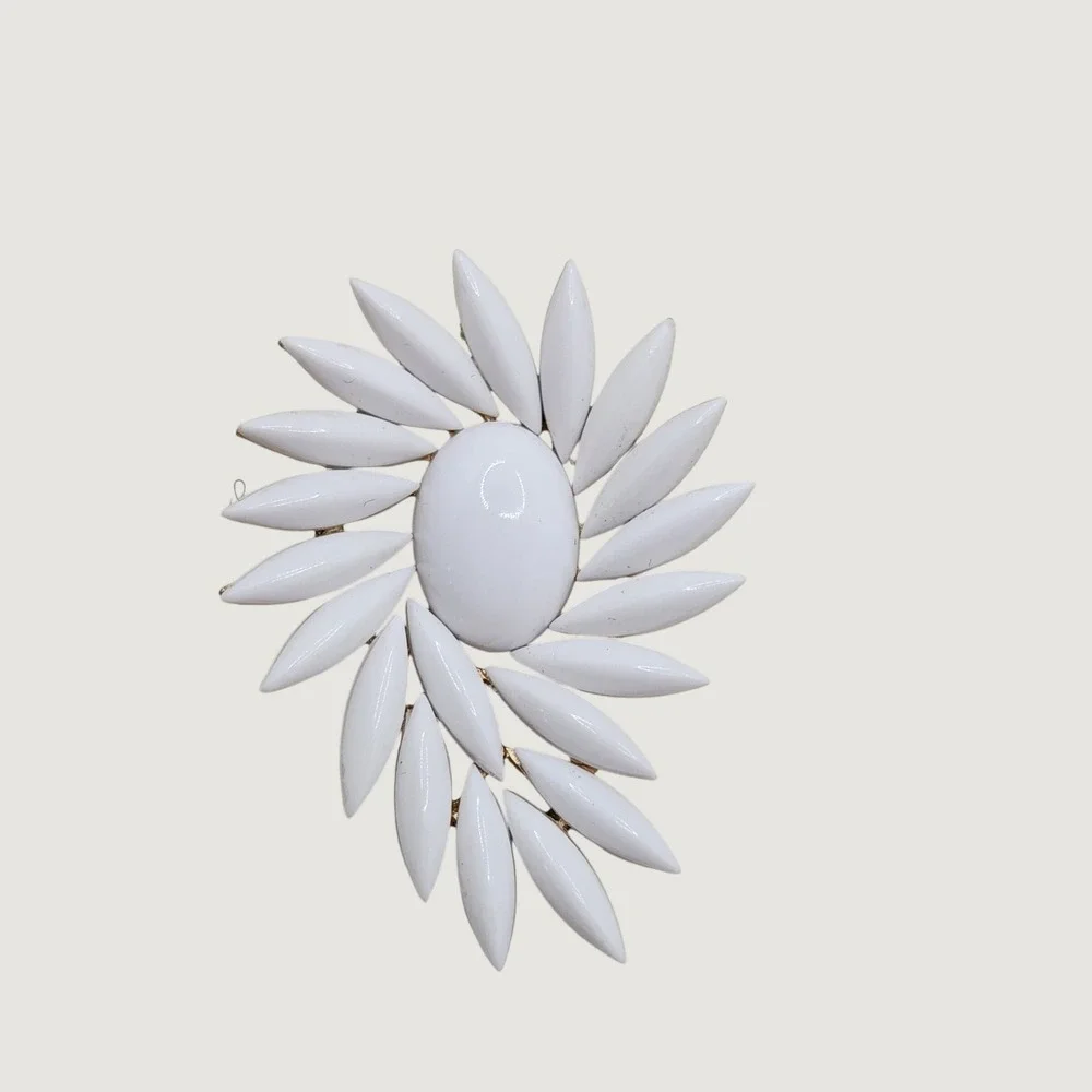 Crown Trifari Vintage White Milk Glass Swirl Brooch MCM Wedding Glam Formal